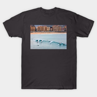 Learning to surf (step by step) T-Shirt